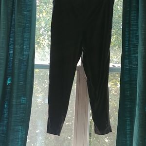 Black leggings